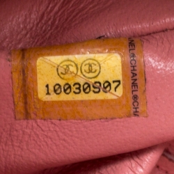 مملوكة مسبقًا حقيبة يد شانيل مداليون جلد كافيار مبطنة وردية