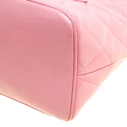 مملوكة مسبقًا حقيبة يد شانيل مداليون جلد كافيار مبطنة وردية