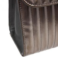 مملوكة مسبقًا Chanel Classic Metallic Vertical Quilted Press Lock Flap Bag