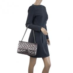 Pre Owned Chanel Metallic Silver Leather 2.55 Reissue Quilted Classic 226 Flap Bag