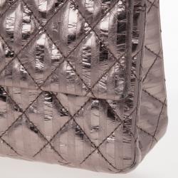 Pre Owned Chanel Metallic Silver Leather 2.55 Reissue Quilted Classic 226 Flap Bag