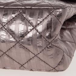 Pre Owned Chanel Metallic Silver Leather 2.55 Reissue Quilted Classic 226 Flap Bag