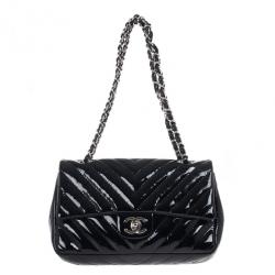 Pre Owned Chanel Black Surpique Chevron Medium Flap Bag