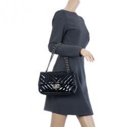 Pre Owned Chanel Black Surpique Chevron Medium Flap Bag