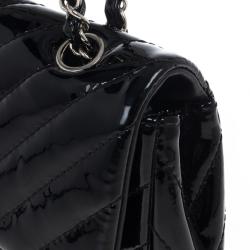 Pre Owned Chanel Black Surpique Chevron Medium Flap Bag
