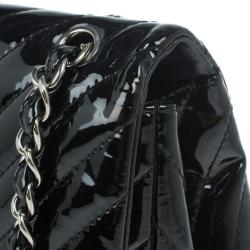Pre Owned Chanel Black Patent Leather Quilted Jumbo Chevron Flap Bag