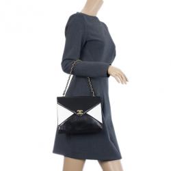 Pre Owned Chanel Black And White Envelope Shoulder Bag 