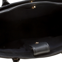 Pre Owned حقيبة يد شانيل سيرف إكساكاتيف كبيرة جلد كافيار سوداء