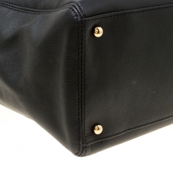 Pre Owned حقيبة يد شانيل سيرف إكساكاتيف كبيرة جلد كافيار سوداء