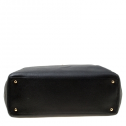 Pre Owned حقيبة يد شانيل سيرف إكساكاتيف كبيرة جلد كافيار سوداء