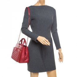 مملوكة مسبقًا Chanel Red Quilted Leather Small Shopping Bag 