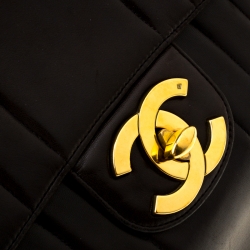 Pre Owned Chanel Black Vertical Quilted Leather Jumbo Vintage Classic Single Flap Bag