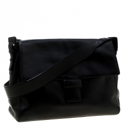 Pre Owned Chanel Black Leather Shoulder Bag