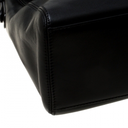 Pre Owned Chanel Black Leather Shoulder Bag