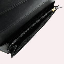 مملوكة مسبقًا  محفظة شانيل ين CC L تايمليس جلد كافيار سوداء