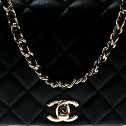 Pre Owned Chanel Black Quilted Leather Top Handle Bag