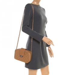 مملوكة مسبقًا Chanel Caramel Quilted Leather Camera Crossbody Bag