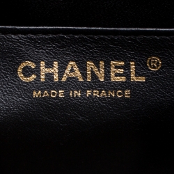 Pre Owned حقيبة شانيل قلاب كلاسيكية جومبو جلد كافيار مبطنة سوداء