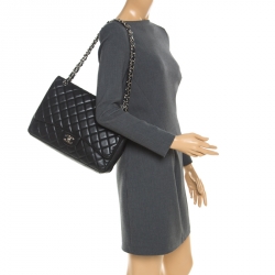 Pre Owned Chanel Black Quilted Leather Maxi Classic Single Flap Bag