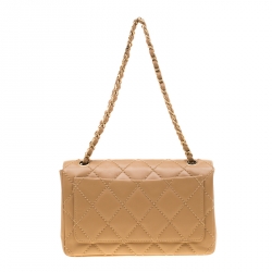 مملوكة مسبقًا حقيبة شانيل قلاب مزدوج شانيل كلاسيكية سلسلة بيجو متو سطة جلد مبطنة سوداء