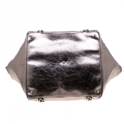 مملوكة مسبقًا حقيبة يد شانيل لوكس ليغن جلد لامع رمادية