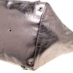 مملوكة مسبقًا حقيبة يد شانيل لوكس ليغن جلد لامع رمادية