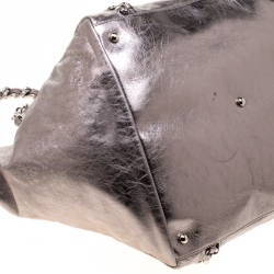 مملوكة مسبقًا حقيبة يد شانيل لوكس  ليغن جلد لامع رمادية