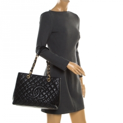 مملوكة مسبقًا Chanel Black Quilted Caviar Leather Grand Shopper Tote