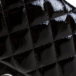 Pre Owned حقيبة شانيل قلاب كلاسيك جامبو جلد لامع مبطنة ذهبية