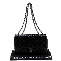 Pre Owned حقيبة شانيل قلاب كلاسيك جامبو جلد لامع مبطنة ذهبية