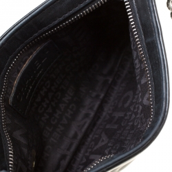 Pre Owned حقيبة يد صغيرة شانيل جلد لامع نقش كاميليا سوداء