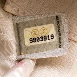 مملوكة مسبقًا Chanel Off White Leather CC Accordion Flap Shoulder Bag