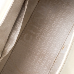 مملوكة مسبقًا Chanel Off White Leather CC Accordion Flap Shoulder Bag