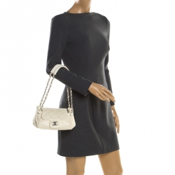 مملوكة مسبقًا Chanel Off White Leather CC Accordion Flap Shoulder Bag