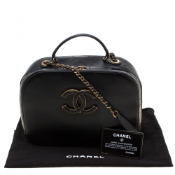 مملوكة مسبقًا Chanel Black Quilted Leather Vanity Case Shoulder Bag