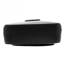 مملوكة مسبقًا Chanel Black Quilted Leather Vanity Case Shoulder Bag