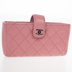مملوكة مسبقًا Chanel Pink Quilted Leather Smart Clutch