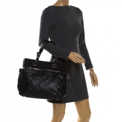 مملوكة مسبقًا حقيبة شانيل باريس بياريتز كانفاس نمط مبطن مبطن أسود كبيرة