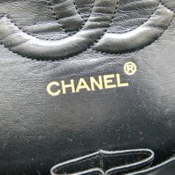 مملوكة مسبقًا Chanel Green Lambskin Medium Flap Bag