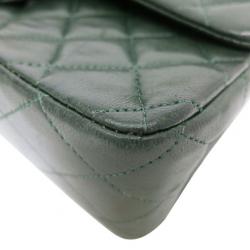 مملوكة مسبقًا Chanel Green Lambskin Medium Flap Bag