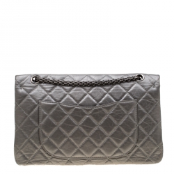 مملوكة مسبقًا حقيبة شانيل قلاب 227 كلاسيكية 2.55 ريإيشو جلد مبطنة رمادية ميتالك
