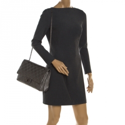 مملوكة مسبقًا حقيبة شانيل قلاب 227 كلاسيكية 2.55 ريإيشو جلد مبطنة رمادية ميتالك