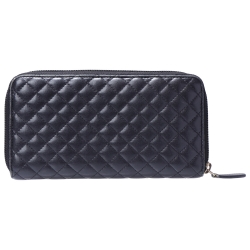 مملوكة مسبقًا Chanel Black Quilted Leather Zip Around Long Wallet