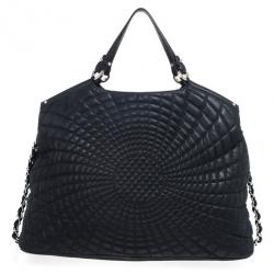 مملوكة مسبقًا Chanel Black Leather Sea Hit Tote
