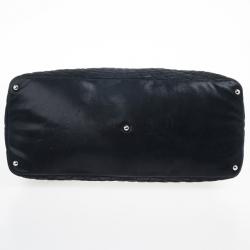 مملوكة مسبقًا Chanel Black Leather Sea Hit Tote