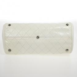 مملوكة مسبقًا Chanel White Quilted Crackled Patent Leather The Ritz Shoulder Bag