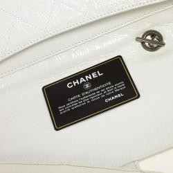 مملوكة مسبقًا Chanel White Quilted Crackled Patent Leather The Ritz Shoulder Bag