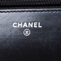 مملوكة مسبقًا Chanel Black Quilted Leather Boy WOC Bag