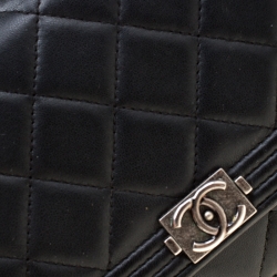 مملوكة مسبقًا Chanel Black Quilted Leather Boy WOC Bag