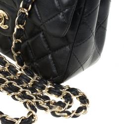 Pre Owned Chanel Black Quilted Leather Mini Flap Classic Bag